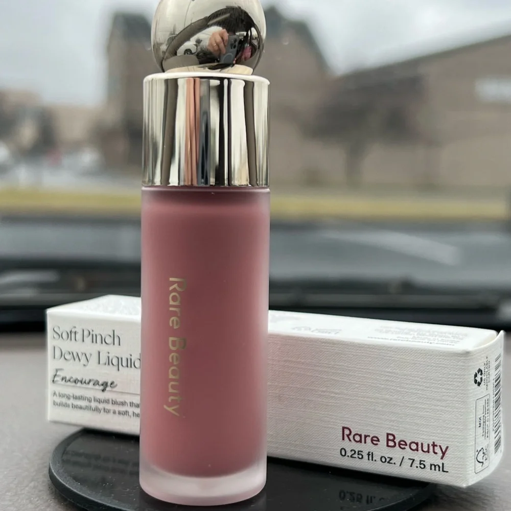Rare Beauty Encourage Soft Pinch Liquid Blush - Picture 10 of 14